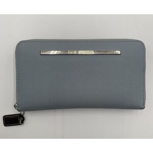 STEVE MADDEN Wallet Wristlet Light Blue No Strap‎